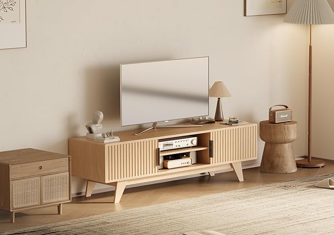 Claiks Mid-Century Modern TV Stand for 65 inch TV, Wood Fluted TV Stand with Storage and Adjustable Shelves, Low Profile TV Console for Living Room, Oak