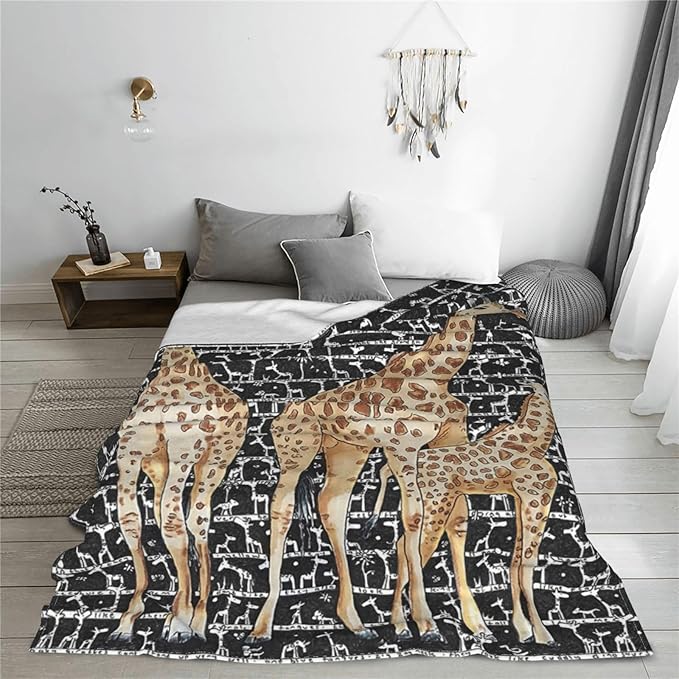 Giraffe Throw Blanket - Cozy Fleece Flannel Blanket, Soft Warm Plush, Lightweight, Perfect for Women, Men, Boys, Girls, Adults, Kids, Couch, Sofa, Bed - 40"X50"
