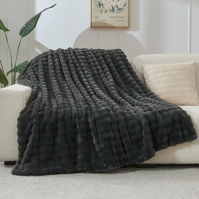 NEWCOSPLAY Faux Fur Throw Blanket Grey Bubble Blanket Thick Warm Soft for Couch Sofa Bed 550GSM (Grey, Throw(50"x60"))