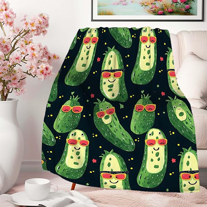 Pickle Blanket Throw for Girls and Women, Funny Gifts for Pickle and Cucumber Lovers, Lightweight Fleece Stuff for Couch and Bed Decor, 50x60 Inches