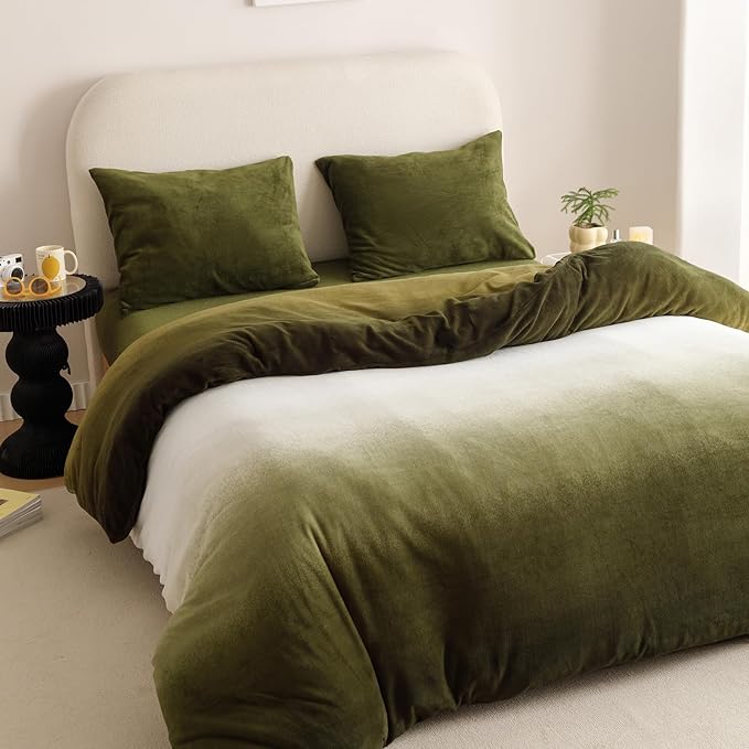 Luxlovery Green Gradient Velvet Comforter Full Fluffy Plush Flannel Bedding Set Full Men Women Army Green White Winter Warm Blanket Quilts Thick Abstract Modern Sherpa Micromink Comforter Set