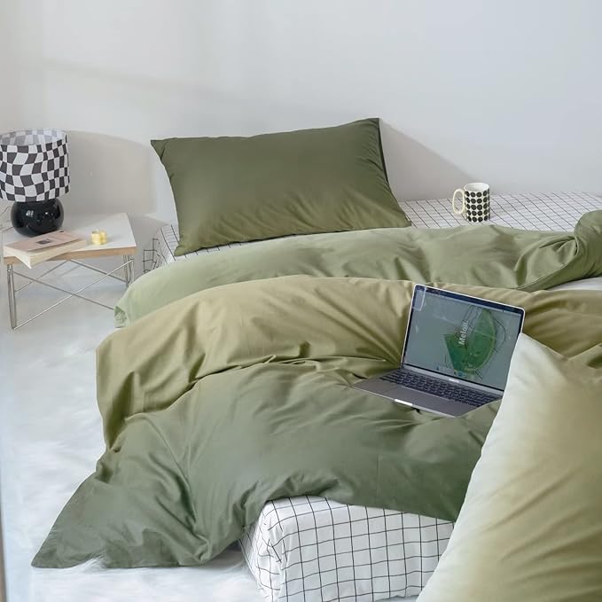 CLOTHKNOW Green White Queen Comforter Set Green Gradient Bedding Comforter Sets All Season Soft Comforter with 2 x Pillow Cases