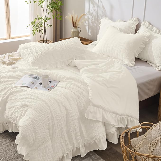 JOLLYVOGUE Ivory Queen Comforter Set, 3 Pieces Seersucker Comforters Queen Size, Lightweight & Fluffy Bedding Sets Queen for All Season with 1 Ruffle Comforter and 2 Ruffle Pillowshams