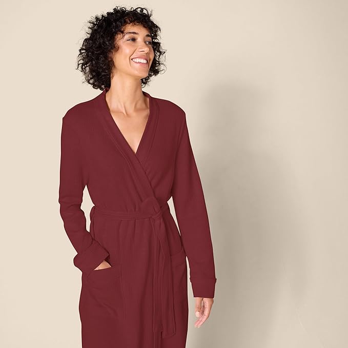 Amazon Essentials Women's Lightweight Waffle Full-Length Robe (Available in Plus Size)