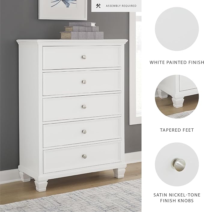 Signature Design by Ashley Fortman Casual 5 Drawer Chest for Bedroom, White