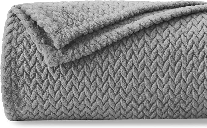 NEWCOSPLAY Super Soft Twin Blanket Grey Premium Silky Flannel Fleece Leaves Pattern Lightweight Bed Blanket All Season Use (Grey, Twin(60"x80"))