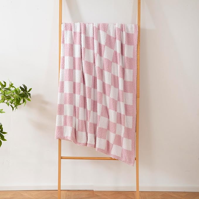 YIRUIO Throw Blanket Checkered Chessboard Fluffy Fuzzy Warmer Comfort Reversible Super Soft Cozy for Home Decor Bed Couch Sofa Living Room (Pink, 51''x63'')