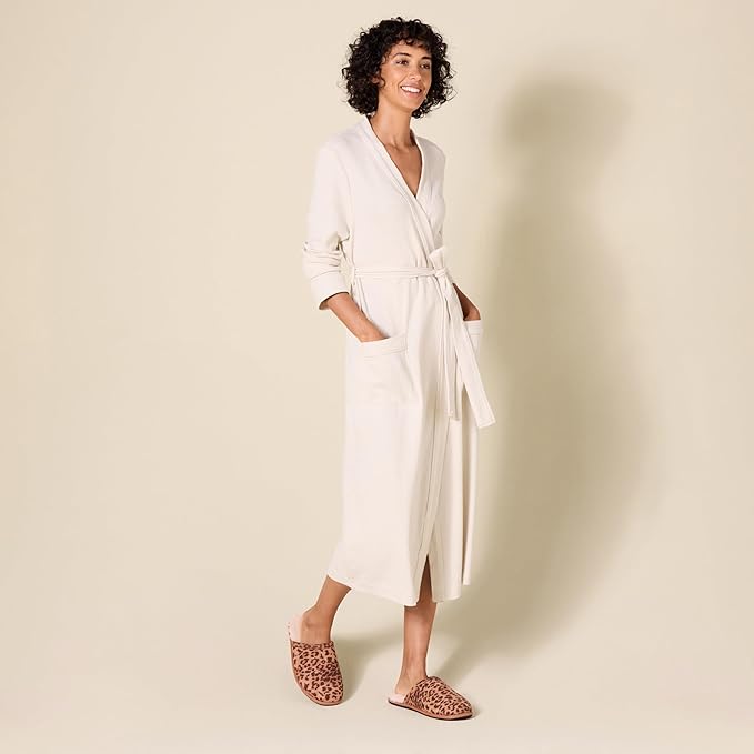 Amazon Essentials Women's Lightweight Waffle Full-Length Robe (Available in Plus Size)