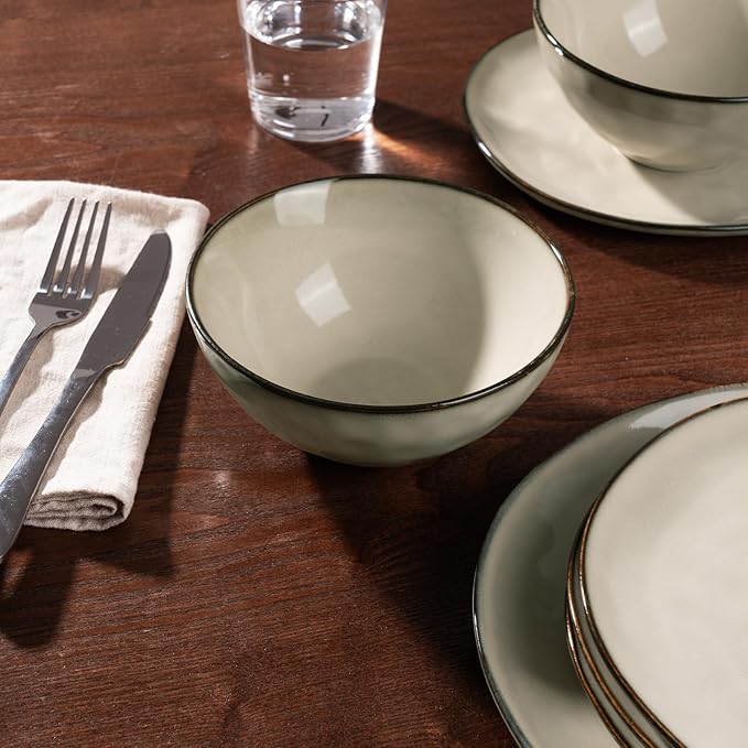 Famiware Dinnerware Sets for 4, Ocean Round 12-Piece Kitchen Plates and Bowls Sets, Microwave and Dishwasher Safe, Scratch Resistant, Light khaki
