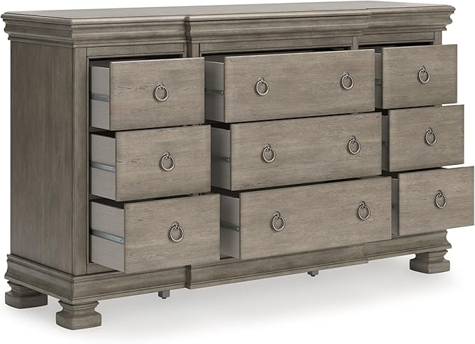 Signature Design by Ashley Lexorne Traditional 7 Drawer Dresser with 1 Jewelry Tray and Felt-lined Top Drawer for Bedroom, Gray