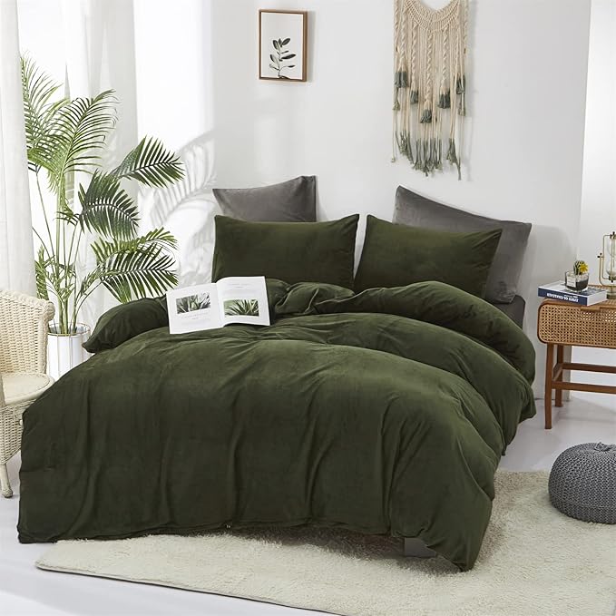 Luxlovery Army Green Velvet Comforter Set California King Dark Green Flannel Bedding Set Solid Bedding Set Thick Soft Breathable Blanket Quilts Winter Comforter Set