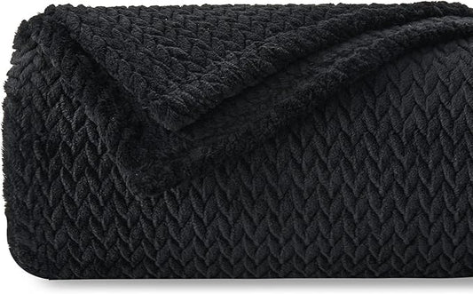 NEWCOSPLAY Super Soft Twin Blanket Black Premium Silky Flannel Fleece Leaves Pattern Lightweight Bed Blanket All Season Use (Black, Twin(60"x80"))