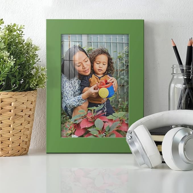 Renditions Gallery 5x7 inch Picture Frame High-end Modern Style, Made of Solid Wood and High Definition Glass Ready for Wall and Tabletop Photo Display, Green Frame