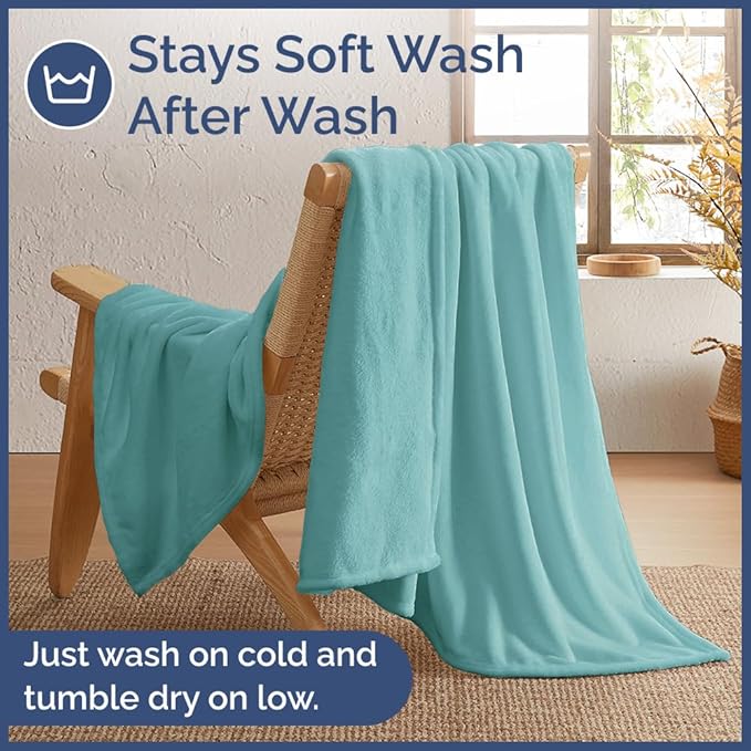 Ultra Soft Fleece Blanket Twin Size - Flannel Fleece Luxury Twin Blanket - Lightweight for Couch Bed Chair - Thick, Warm & Breathable - All Season Cozy Fuzzy, Anti-Static Microplush Bedding, Turqoise