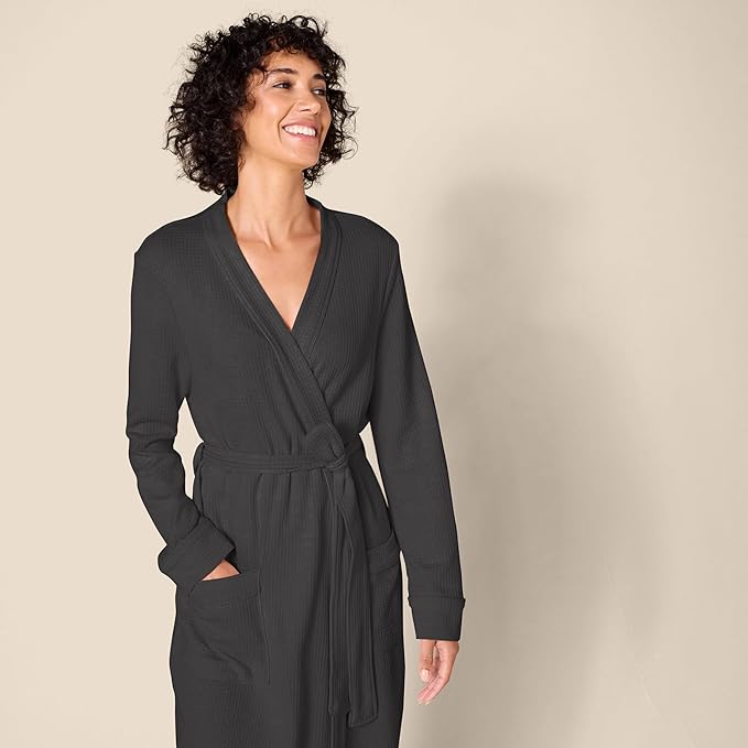 Amazon Essentials Women's Lightweight Waffle Full-Length Robe (Available in Plus Size)