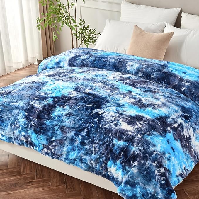 Krifey Oversized Blue Faux Fur Blanket, Super Soft Cozy Blanket, Luxury Fluffy Throw Blanket Fuzzy Bed Throw Tie Dye Blue 60" x 80"