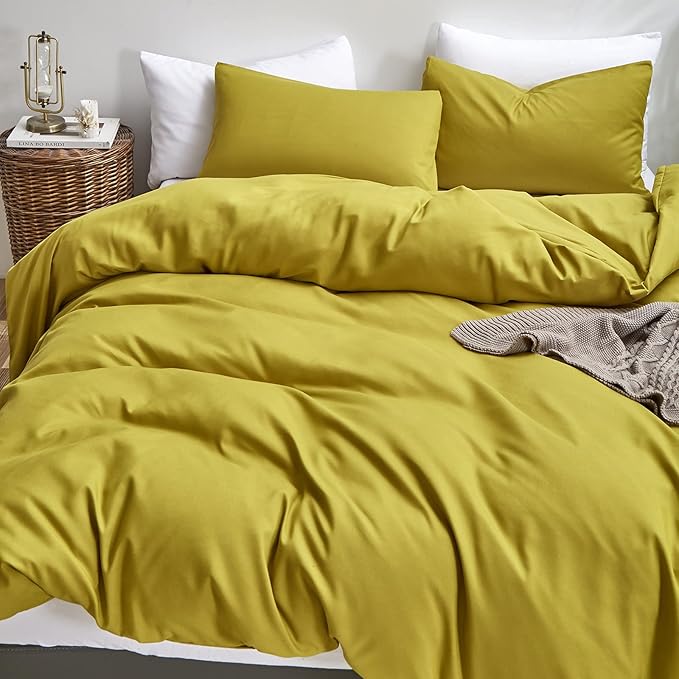 Luxlovery Chartreuse Comforter Set - King Size Moss Green Bedding Set - Breathable Modern Solid Green Soft Blanket Quilts 3 Piece Set