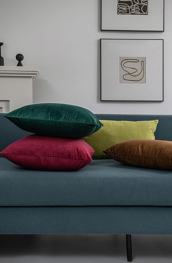 DEZENE Throw Pillow Covers 24x24 Burgundy: 2 Pack Cozy Soft Velvet Square Decorative Pillow Cases for Farmhouse Home Decor