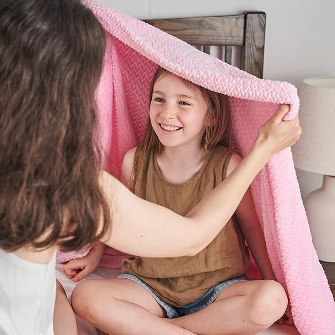 NEWCOSPLAY Super Soft Throw Blanket Pink Premium Silky Flannel Fleece Leaves Pattern Lightweight Bed Blanket All Season Use (Pink, Throw(50"x60"))