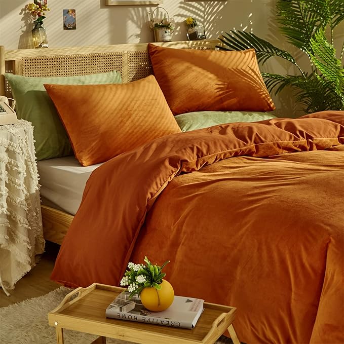 CLOTHKNOW Burnt Orange Comforter Set King Fluffy Velvet Bedding Comforter Sets Soft Rust Comforter Caramel Comforter with 2 x Pillow Cases