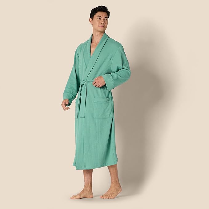 Amazon Essentials Men's Lightweight Waffle Bathrobe (Available in Big & Tall)