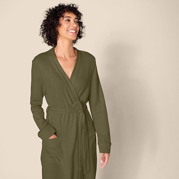 Amazon Essentials Women's Lightweight Waffle Full-Length Robe (Available in Plus Size)