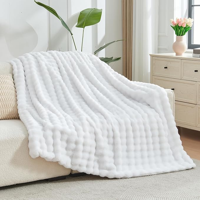 NEWCOSPLAY Faux Fur Throw Blanket White Bubble Blanket Thick Warm Soft for Couch Sofa Bed 550GSM (White, Throw(50"x60"))