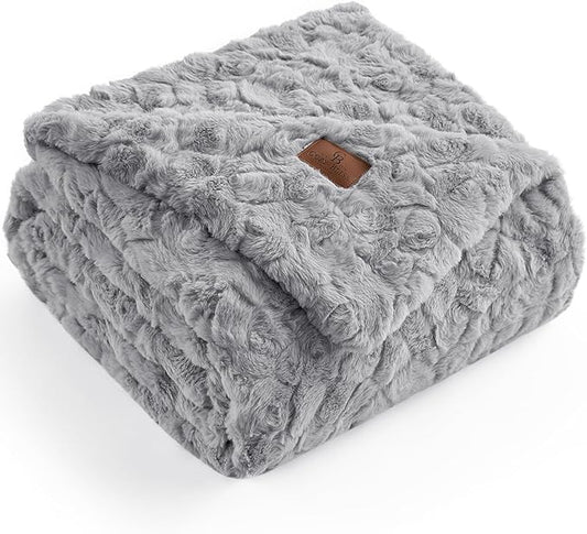 Cozy Bliss Faux Fur Throw Blanket for Couch, Fuzzy Soft Plush Thick Warm Fluffy Reversible Wave Textured Blanket for Sofa Bedroom Living Room, 55 * 70 Inches Grey