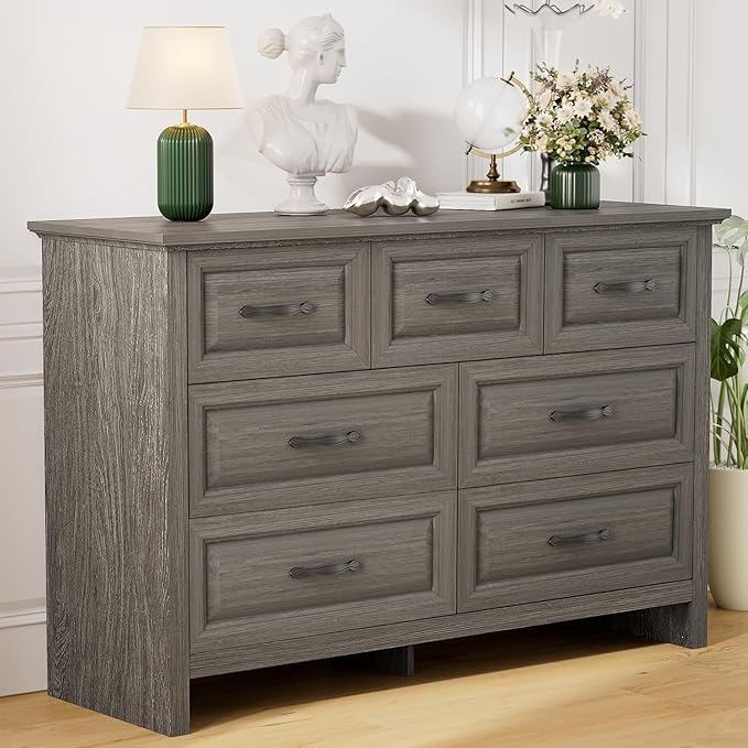 Pipishell Grey 7 Drawers Dresser for Bedroom, 47" Wide Wood Rustic Chest of Drawers with Bar Handles, Farmhouse Storage Dressers Organizer for Bedroom, Living Room, Hallway, Grey