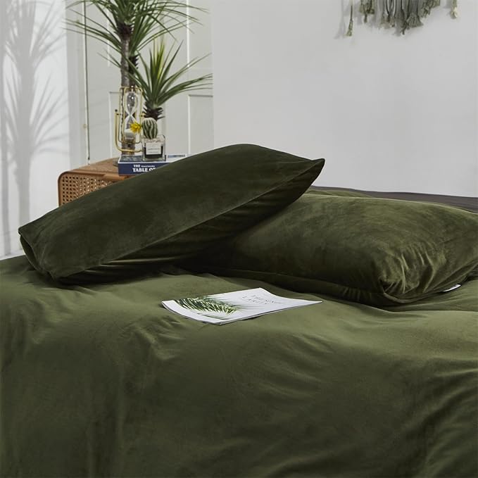 Cottonight Army Green Velvet Comforter Set King Olive Green Flannel Plush Bedding Set Fluffy Blanket Quilts Winter Warm 3 Piece Velvet Comforter Set for King Bed