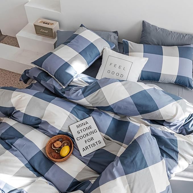 mixinni King Comforter Set Soft Fluffy Modern Style Checkered Pattern Comforter for Boys Mens, 1 Blue White Grey Geometric Comforter and 2 Pillowcases, All Seasons-King Size
