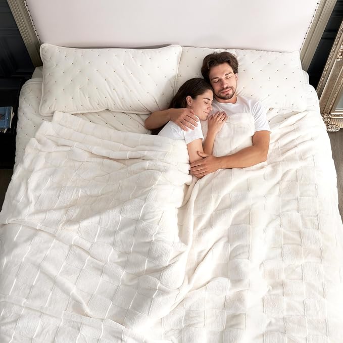 Cozy Bliss Checkered White Large Faux Rabbit Fur California King Size Bed Blanket, Soft Fuzzy Fluffy Minky Cream Furry Blankets for Couch, Bed (90 * 108 Inches Ivory)