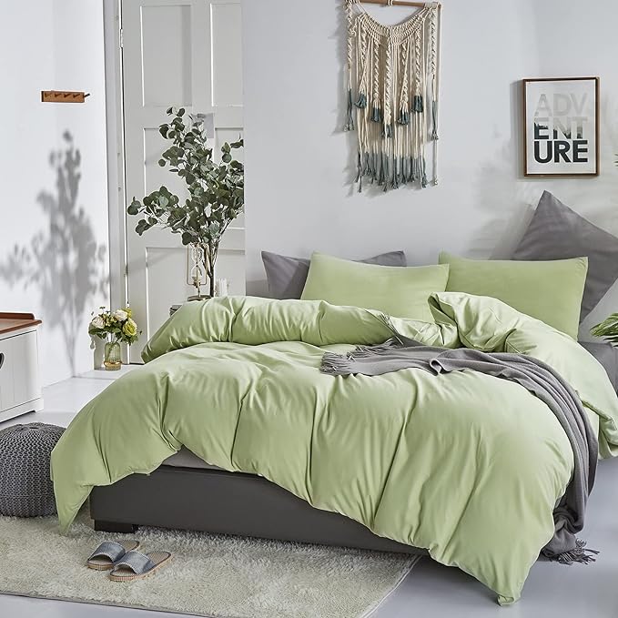 CLOTHKNOW Sage Green Queen Comforter Set Green Bedding Comforter Sets Soft All Season Queen Comforter with 2 x Pillow Cases