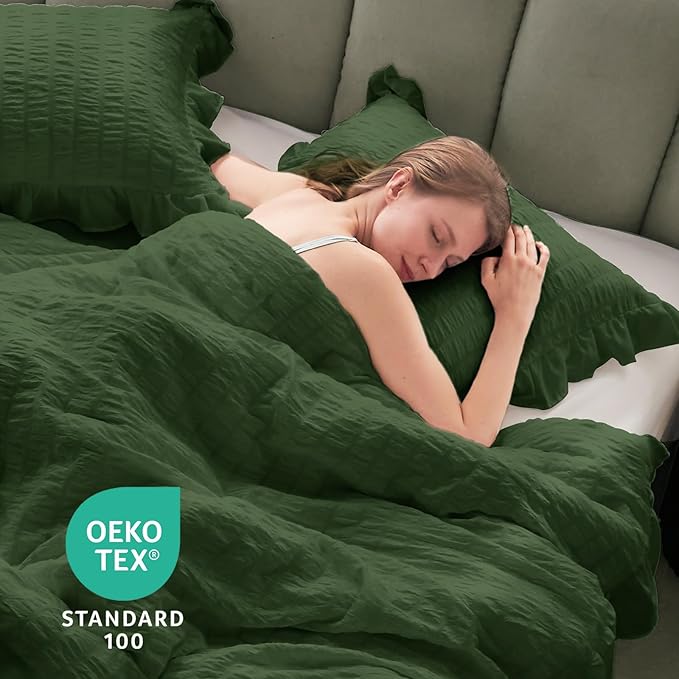 JOLLYVOGUE Dark Green Queen Comforter Set, 3 Pieces Seersucker Comforters Queen Size, Lightweight & Fluffy Bedding Sets Queen for All Season with 1 Ruffle Comforter and 2 Ruffle Pillowshams