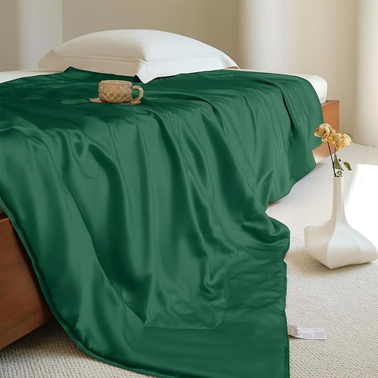 THXSILK Silk Blanket, 100% Mulberry Silk Cooling Throw, Soft and Lightweight Blanket for Bedroom, Sofa, Travel, All-Season (Emerald Green, King)