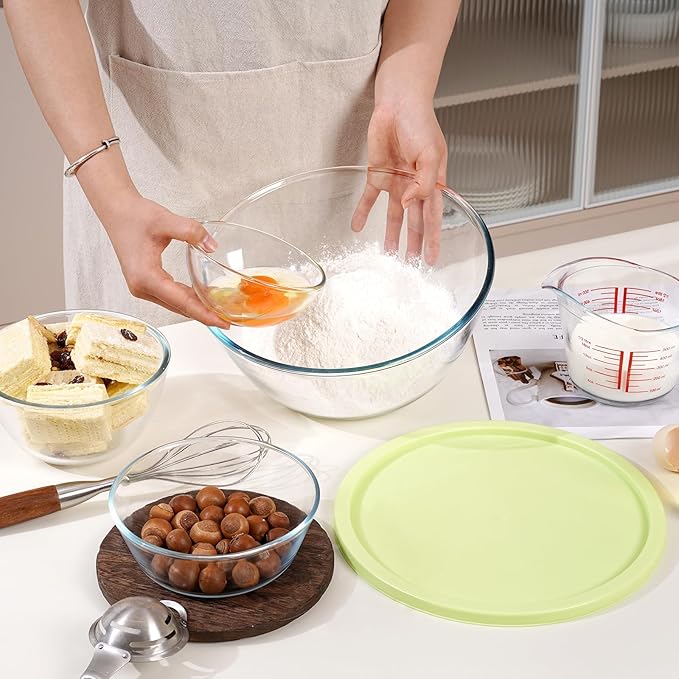 NUTRIUPS 4.7 Quart Large Glass Mixing Bowl with Lid, Deep Big Glass Bowl Large Salad Bowl (Spring Pine Green)