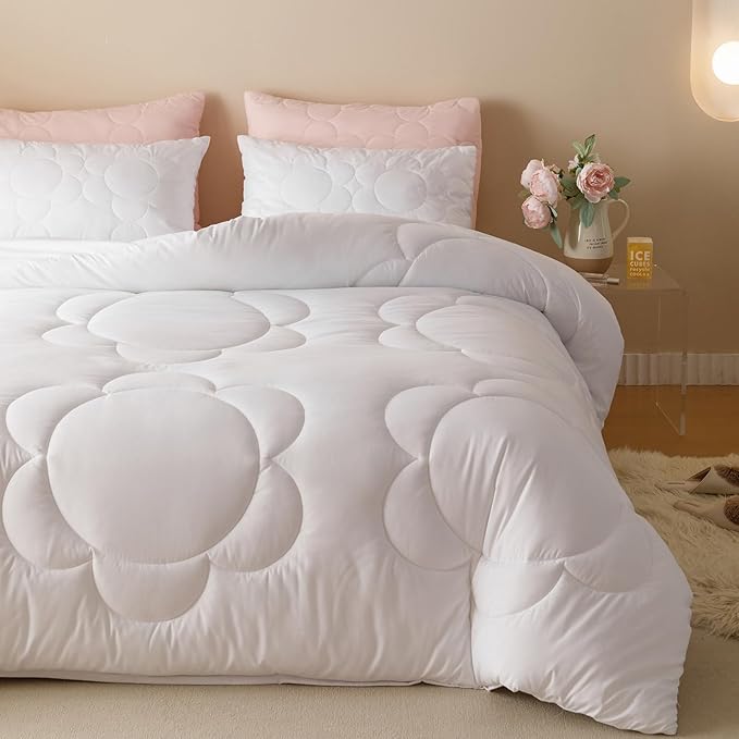CLOTHKNOW White Twin/Twin XL Comforter Set Daisy Puff Pattern Bedding Comforter Sets Soft Boho Comforter White Comforters with 2 x Pillow Cases