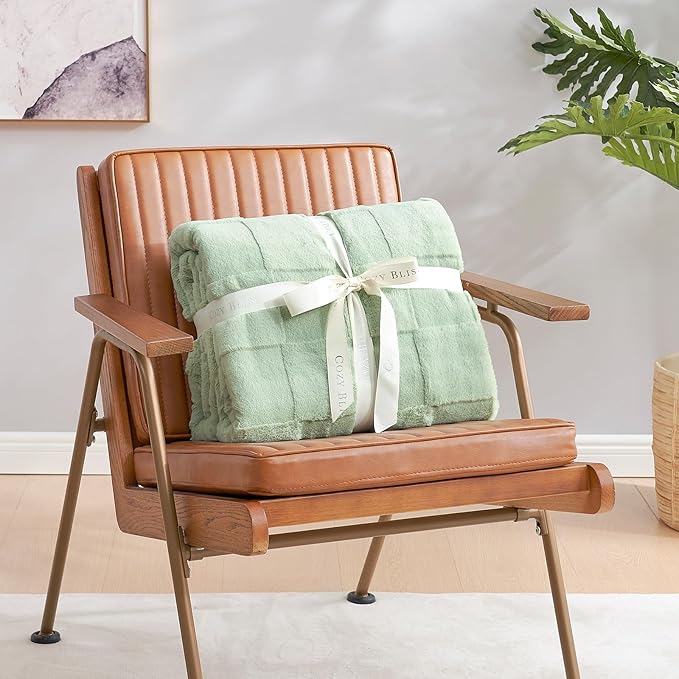 Cozy Bliss Checkered White Faux Rabbit Fur Throw Blanket, Soft Fuzzy Fluffy Minky Cream Furry Blankets for Couch, Bed (Sage Green, Queen(90" x 90")