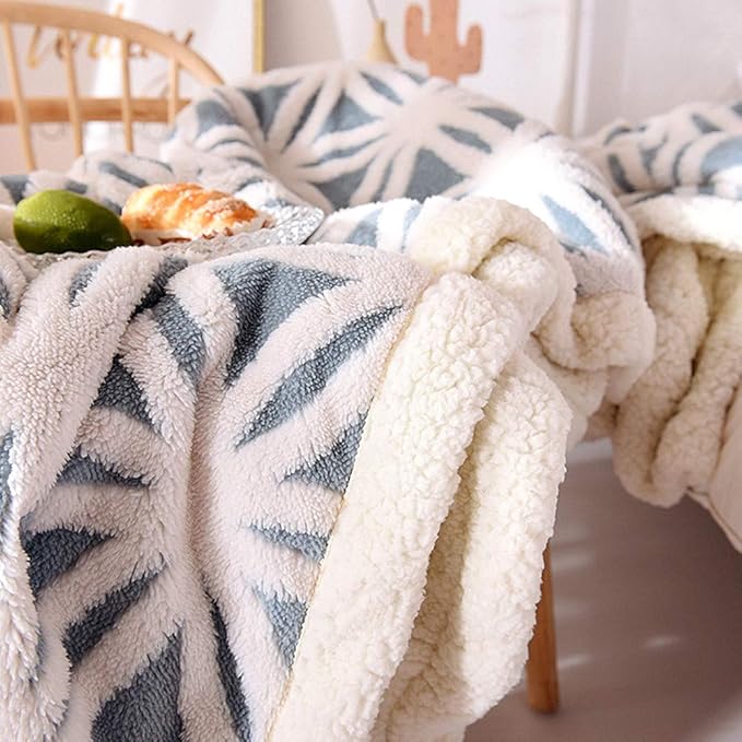 UKELER Navy Blue Flannel Sherpa Throw 60'' x 50'' New Blanket Ultra Plush Lightweight Throw Blanket Luxury Soft Warm Fuzzy Blanket Throws for Bed/Couch/Sofa/Office/Camping