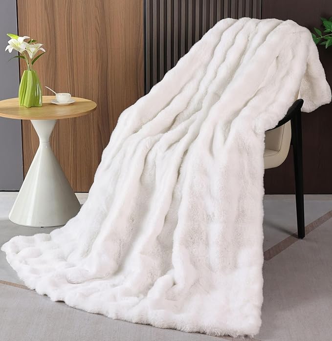 Faux Fluffy Fur Light Cream Beige Throw Blanket for Bedroom Couch Bed 50x60 Bunny Fuzzy Blanket for Adults Sofa Office Soft Thick Blanket Room Decor 860 GSM