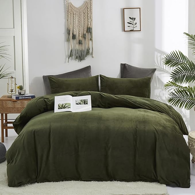 Cottonight Army Green Velvet Comforter Twin Dark Green Bedding Flannel Blanket Quilts Winter Warm Fashion 3 Pcs Comforter Set for Twin Bed