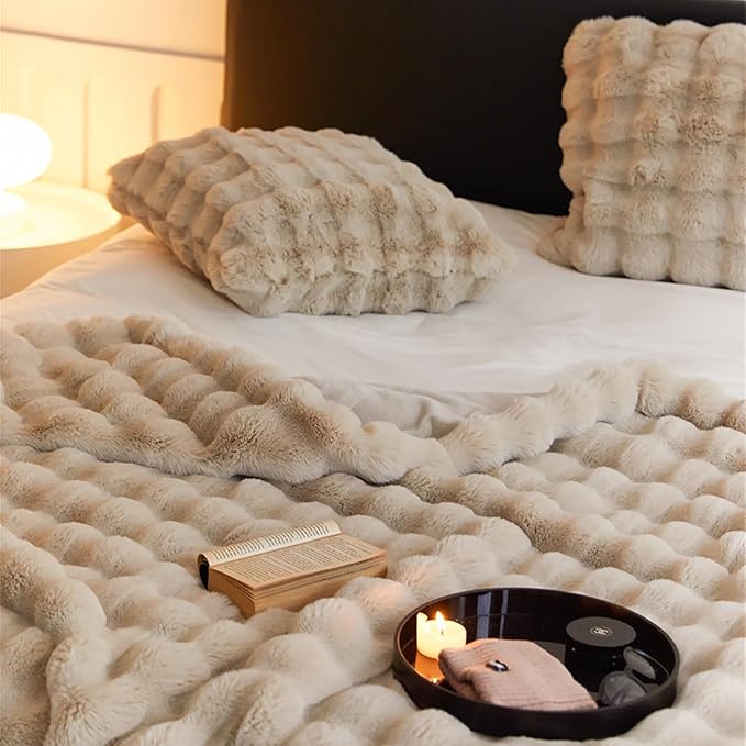UKELER Camel Fleece Throw Blanket for Couch Faux Fur Throw Blanket Fluffy Blankets and Throws for Bed, Sofa, Office, Camping Cozy Plush Warm Thick Velvet Bed Blanket for Women, Men 60''x80''