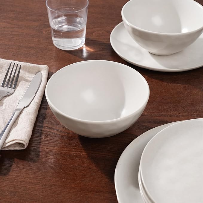 Famiware Dinnerware Sets for 4, Ocean Round 12-Piece Kitchen Plates and Bowls Sets, Microwave and Dishwasher Safe, Scratch Resistant, Matte White