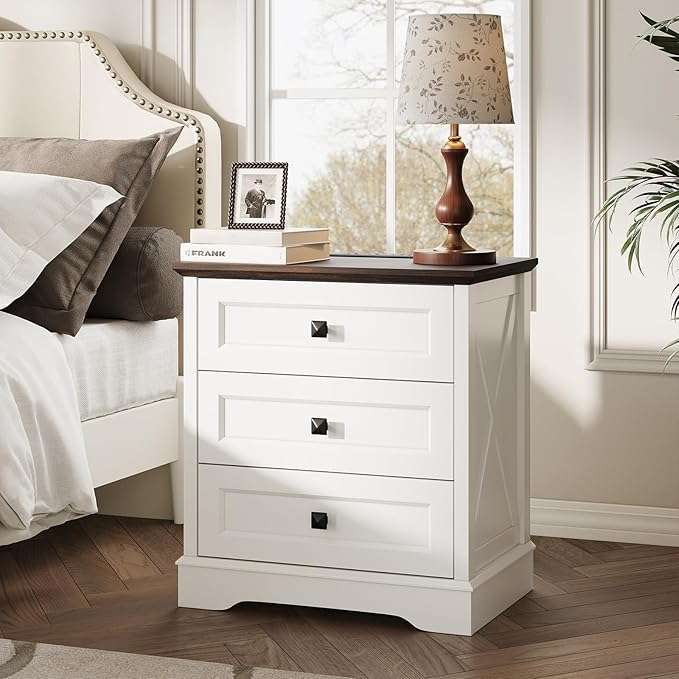 Farmhouse 3 Drawers Dresser for Bedroom, Rustic Small Chest of Drawers with Charging Station, Wood Closet Organizers, White Modern Tall Nightstand/End Table for Bedroom, Living Room, Entryway