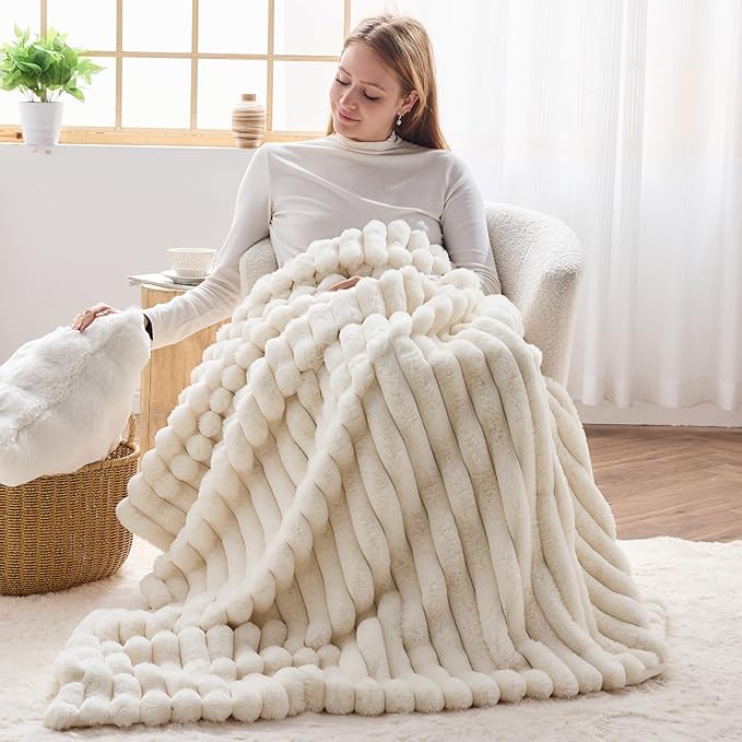NEWCOSPLAY Faux Fur Throw Blanket Ivory 3D Ribbed Plush Thick Warm Blanket for Couch Sofa Bed 850GSM (Ivory Ribbed, Throw(50"x60"))