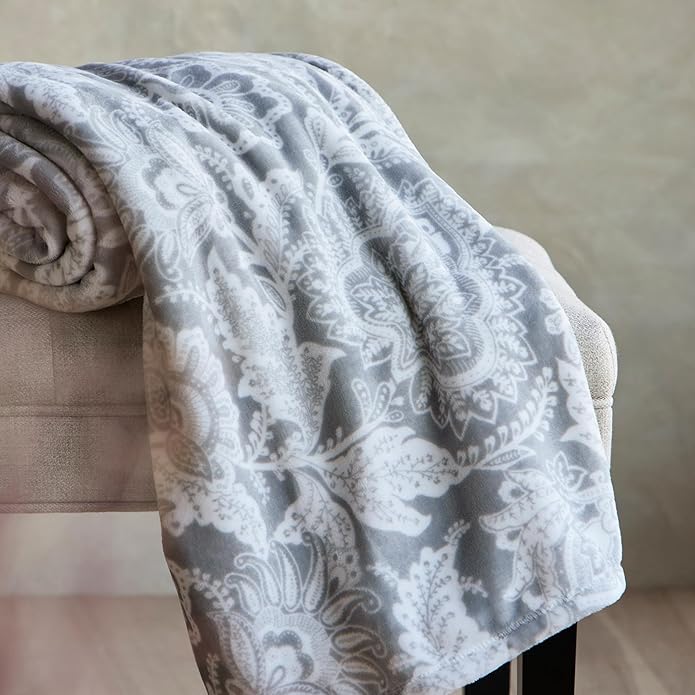 Vera Bradley Women's Fleece Plush Throw Blanket