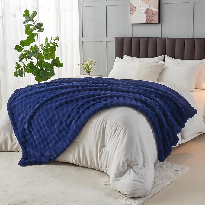 NEWCOSPLAY Faux Fur Throw Blanket Dark Navy Bubble Blanket Thick Warm Soft for Couch Sofa Bed 550GSM (Dark Navy, Throw(50"x60"))