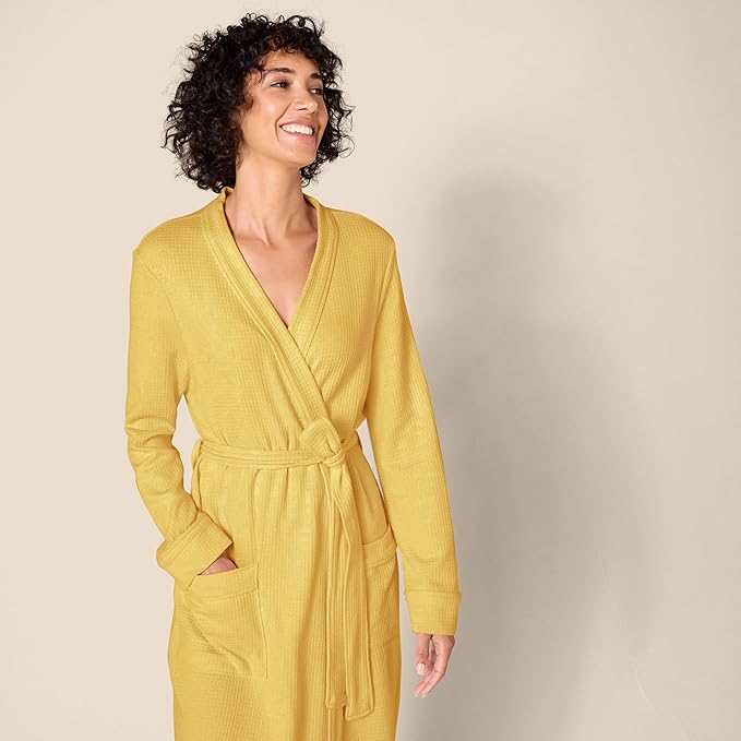 Amazon Essentials Women's Lightweight Waffle Full-Length Robe (Available in Plus Size)