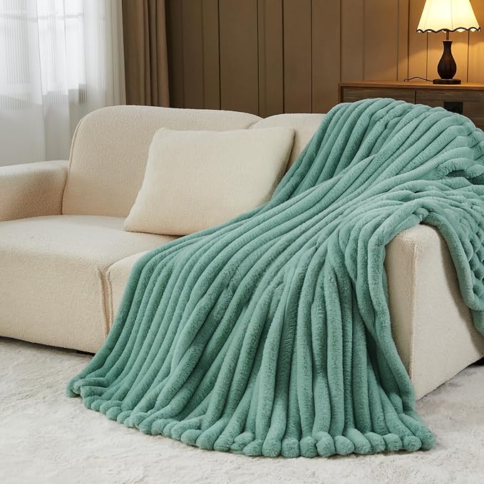 NEWCOSPLAY Faux Fur Twin Blanket New Sage Green 3D Ribbed Plush Thick Warm Blanket for Couch Sofa Bed 850GSM (New Sage Green Ribbed, Twin(60"x80"))