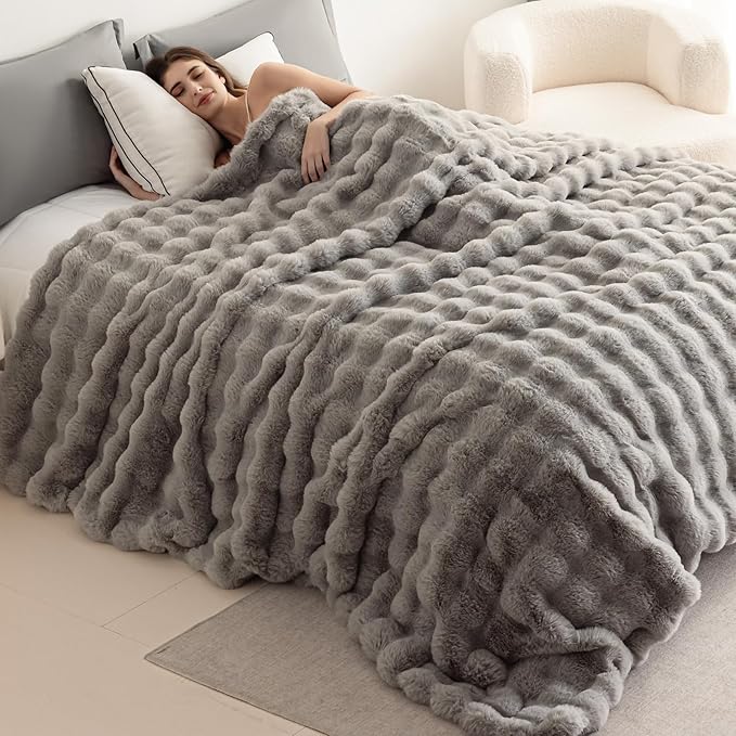 Faux Rabbit Fleece Queen Blanket for Couch & Bed - Gray Fluffy Plush Thick Winter Fleece, Ultra Soft Bubble Texture Cozy Home Decor for Sofa Bedroom Living Room, 90x90 Inch